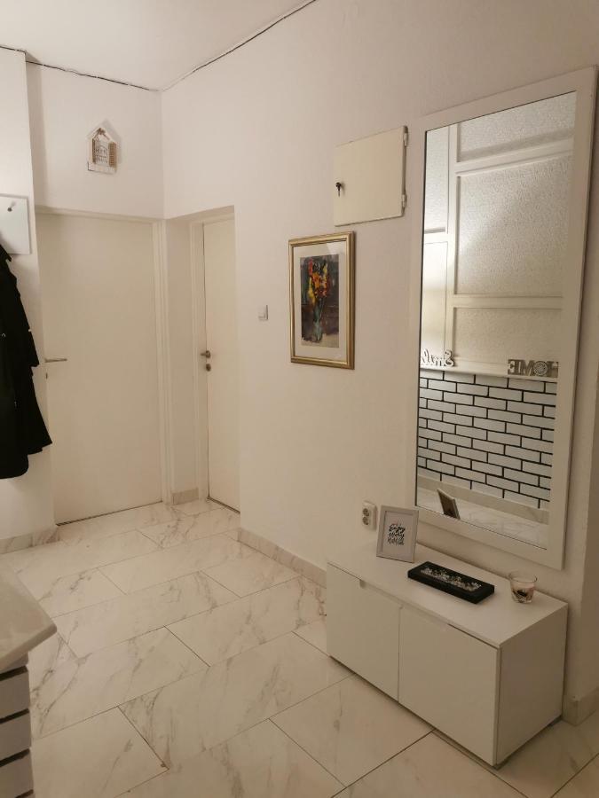 Apartment Deni Pula Exteriör bild
